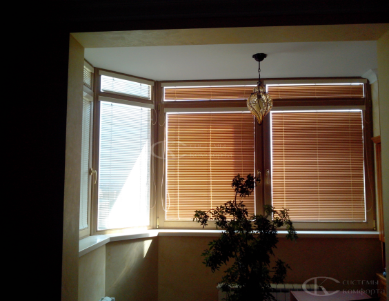 Горизонтальные жалюзи на пластиковые окна