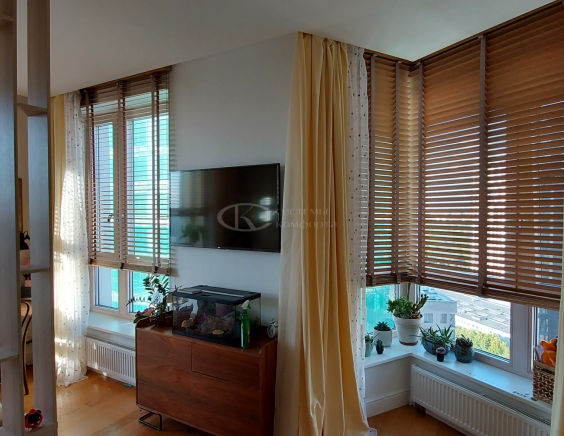 Горизонтальные жалюзи на пластиковые окна