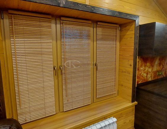 Горизонтальные жалюзи на пластиковые окна