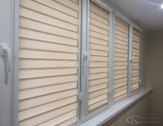 Жалюзи на балкон