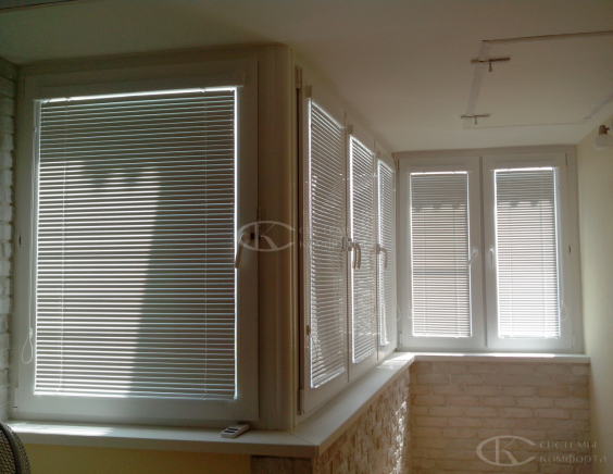 Жалюзи на балкон