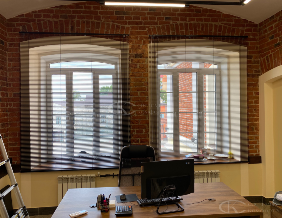 Горизонтальные жалюзи на пластиковые окна