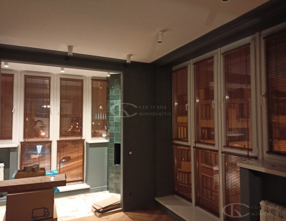 Горизонтальные жалюзи на пластиковые окна