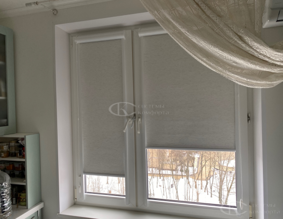 Рулонные шторы на кухню