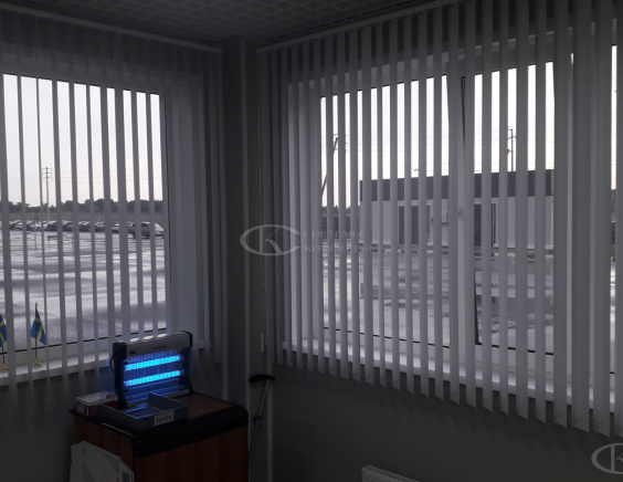 Вертикальные алюминиевые жалюзи